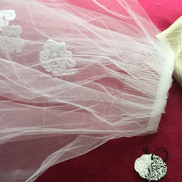 Other - White wedding bridal veil with blusher